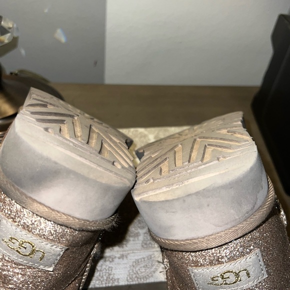 Ugg Gold Mini Bailey Bow Sparkle Size 9 - Picture 8 of 8